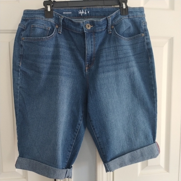 Style & Co Skimmer Shorts Medium Wash Jeans Shorts 16 - Picture 2 of 7